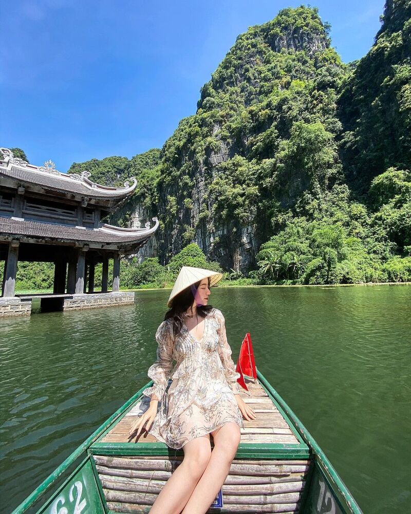 Du lịch Tr&agrave;ng An Ninh B&igrave;nh