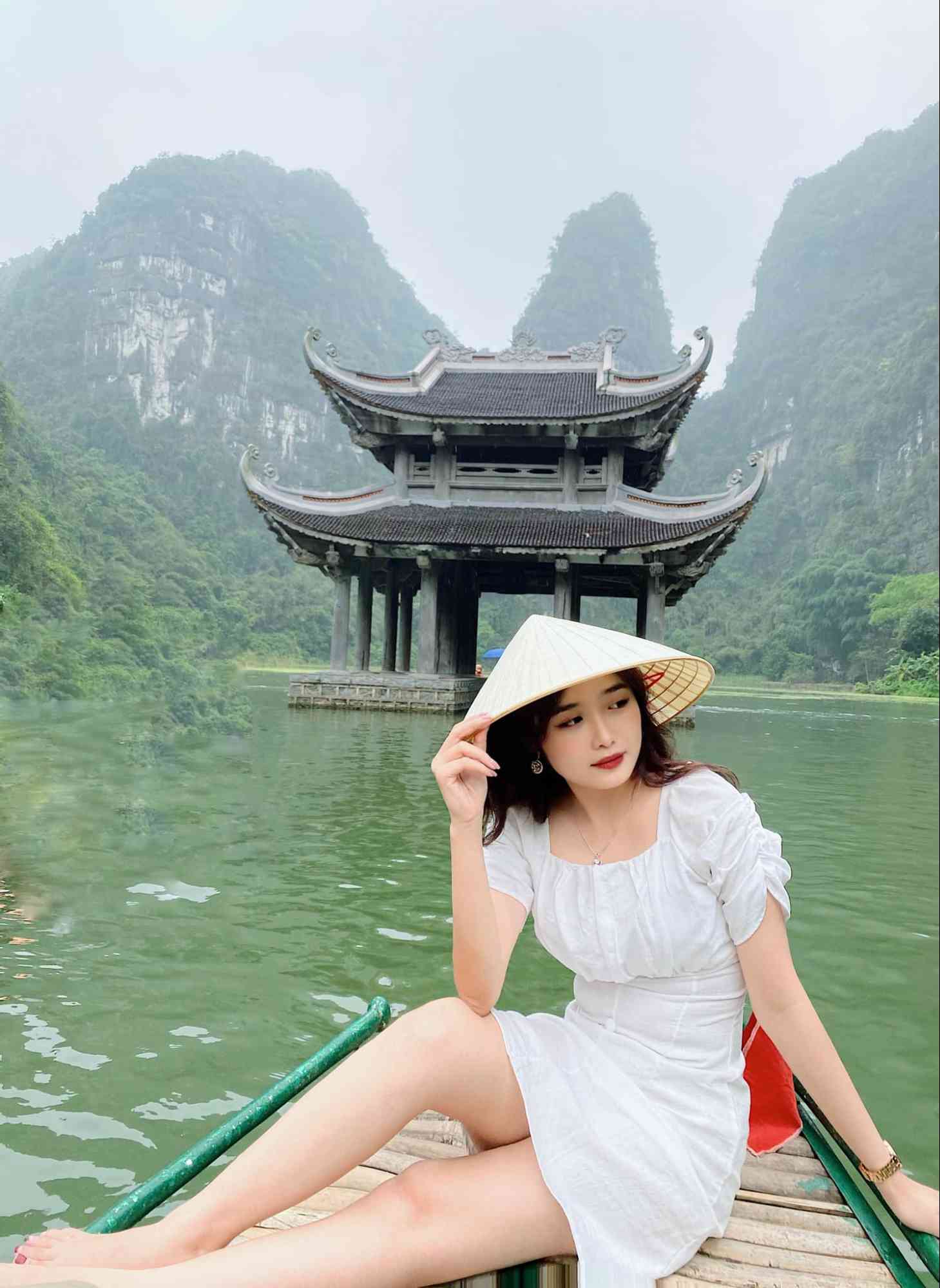 Tr&agrave;ng An n&ecirc;n đi tuyến n&agrave;o đẹp nhất