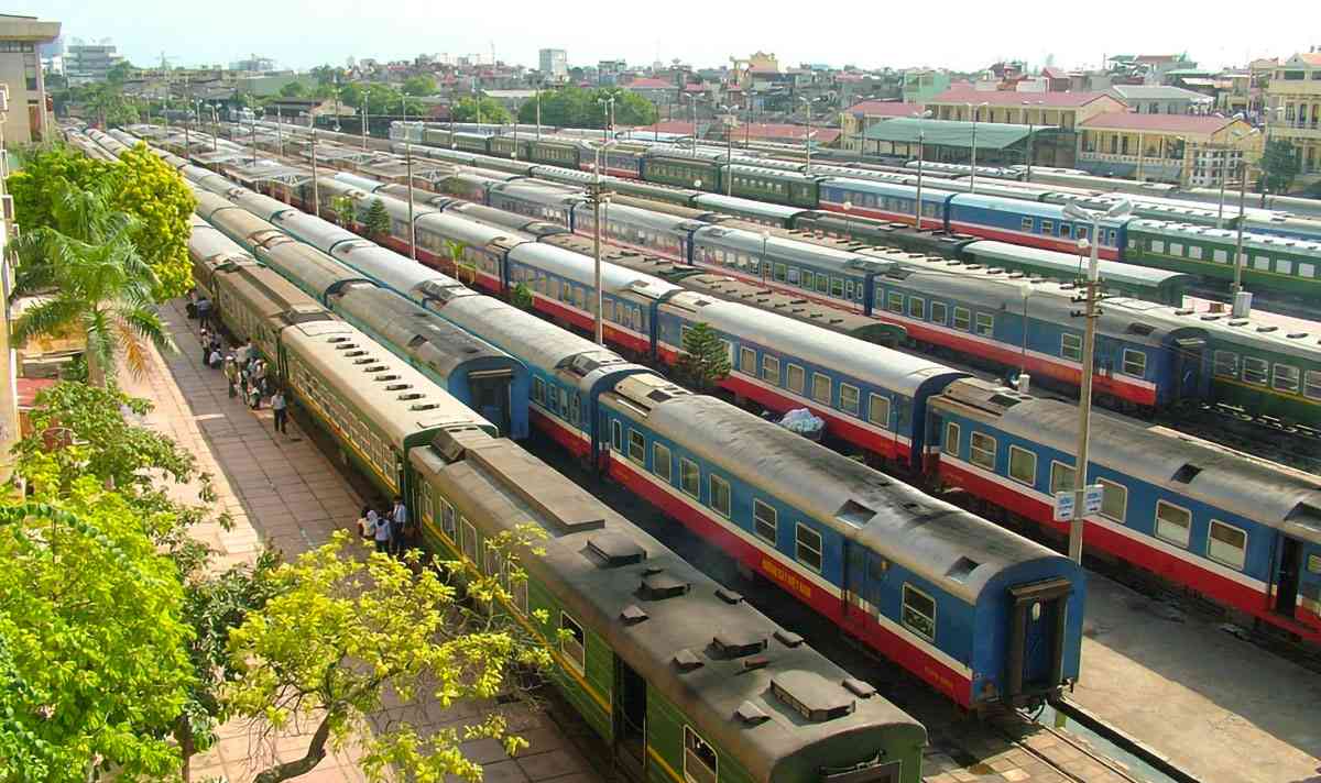 đặt v&eacute; t&agrave;u tết 2024 sớm