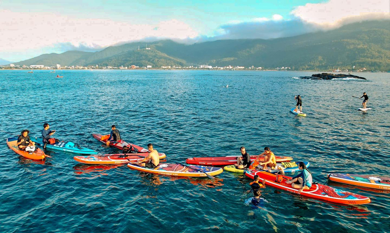 ch&egrave;o sup sơn tr&agrave;