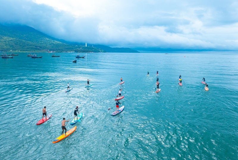 ch&egrave;o sup sơn tr&agrave;