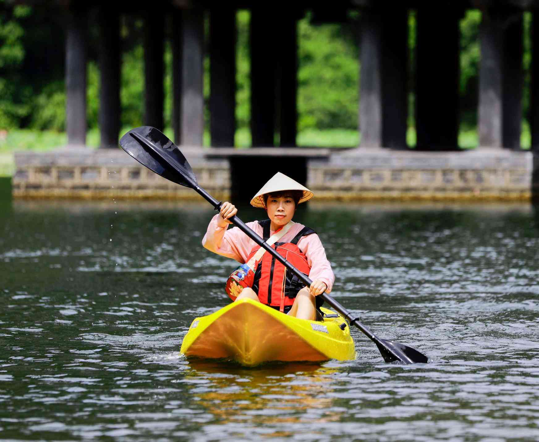 chèo thuyền kayak Tràng An