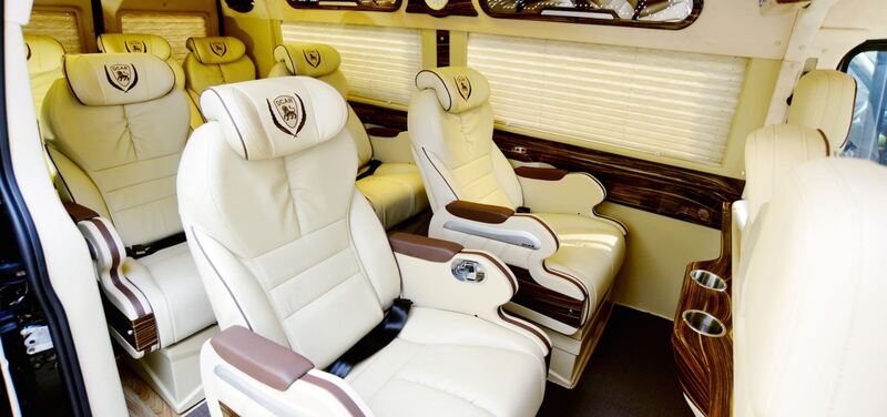 xe Limousine S&agrave;i G&ograve;n Mũi N&eacute;