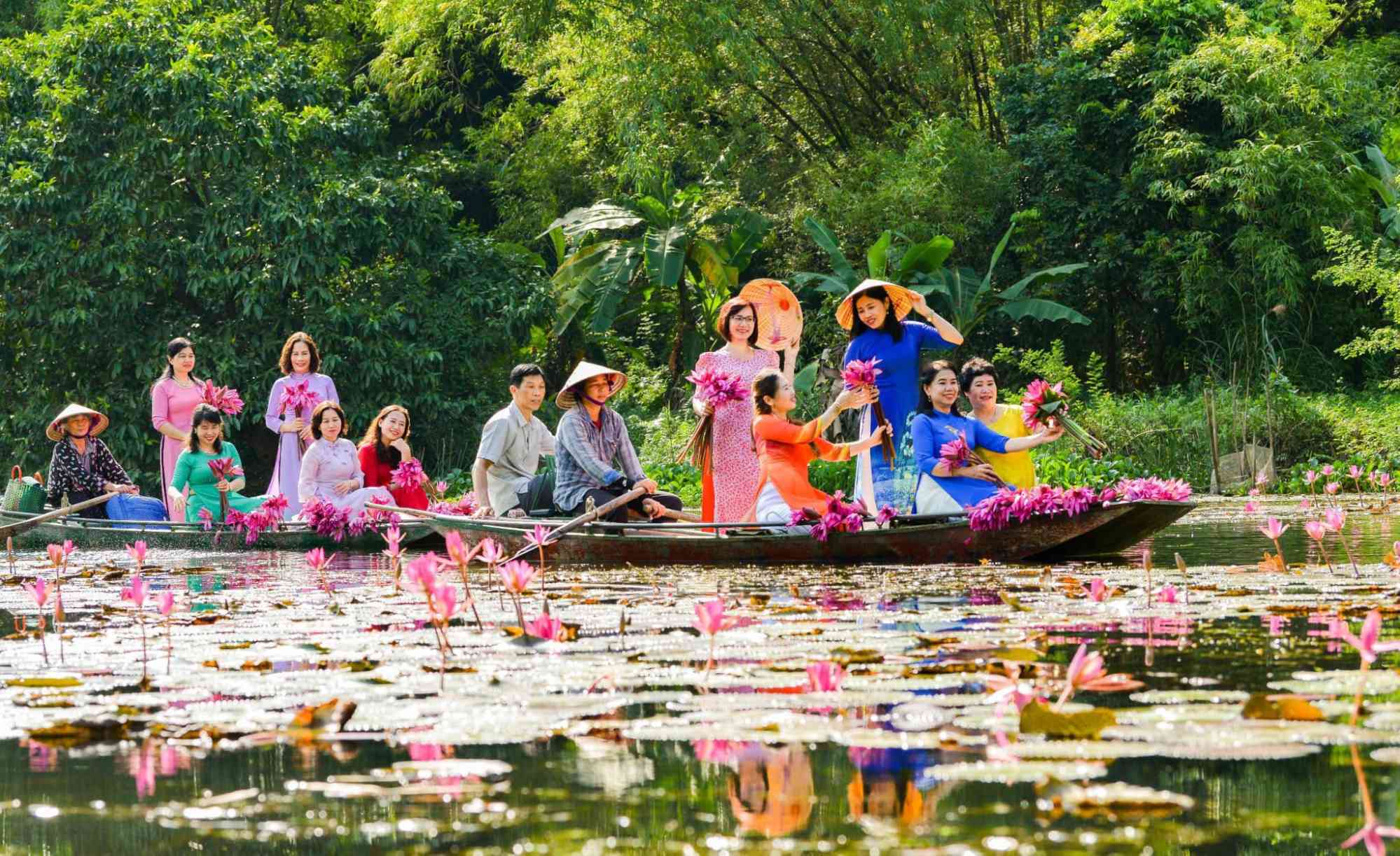 Gi&aacute; v&eacute; Thung Nắng Ninh B&igrave;nh