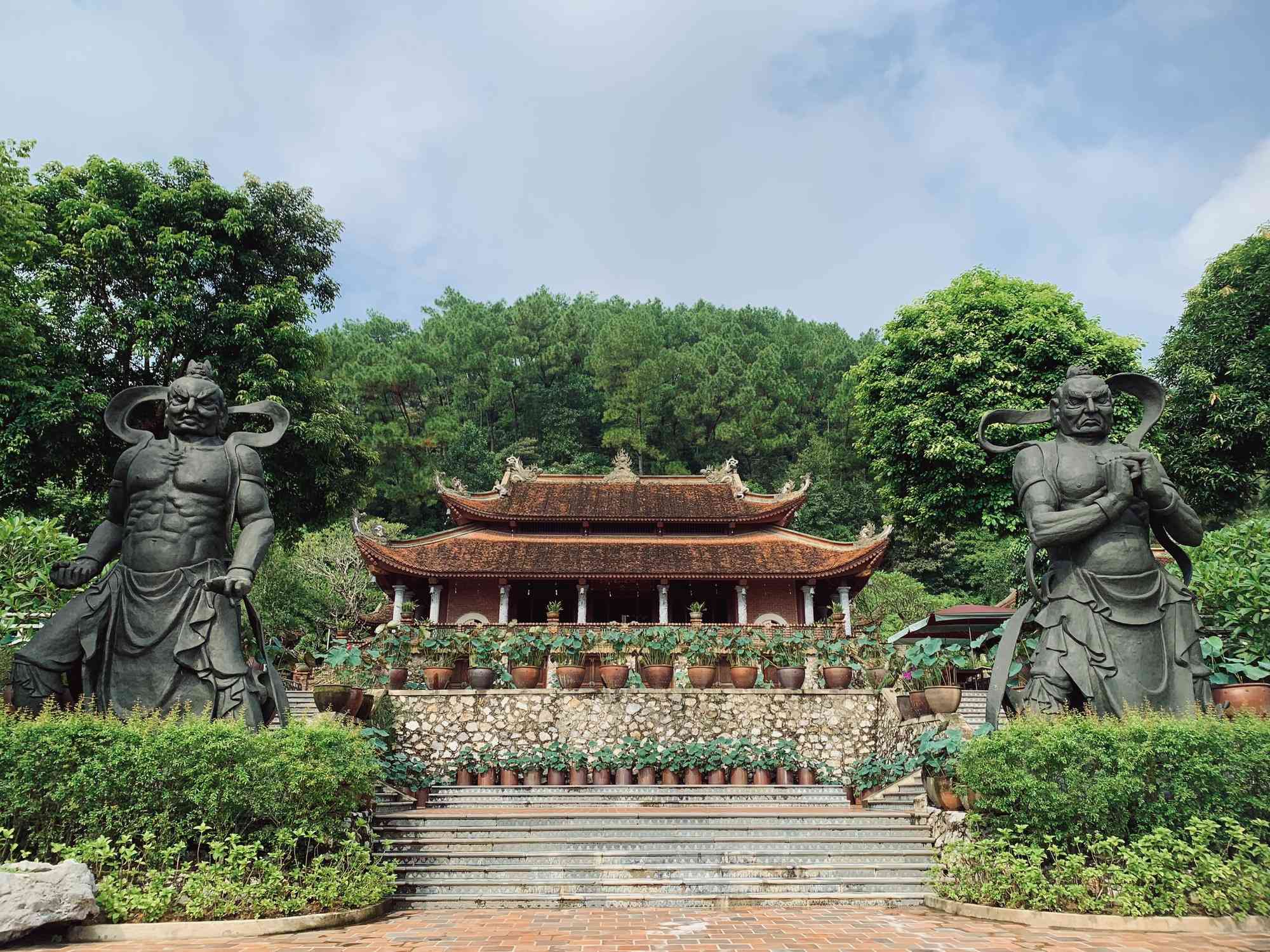 tet nen di chua nao