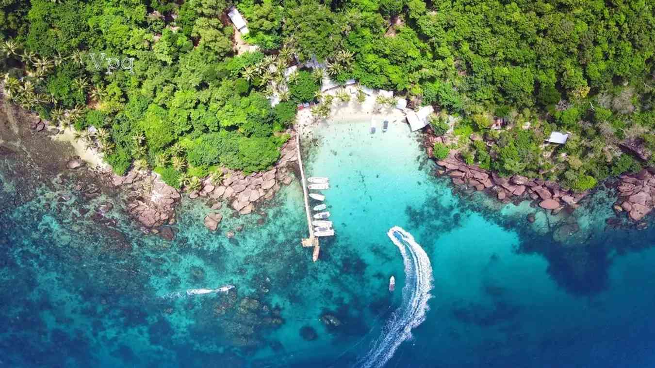 v&eacute; m&aacute;y bay trong nước