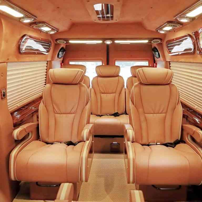 Xe Limousine Huế Đ&agrave; Nẵng