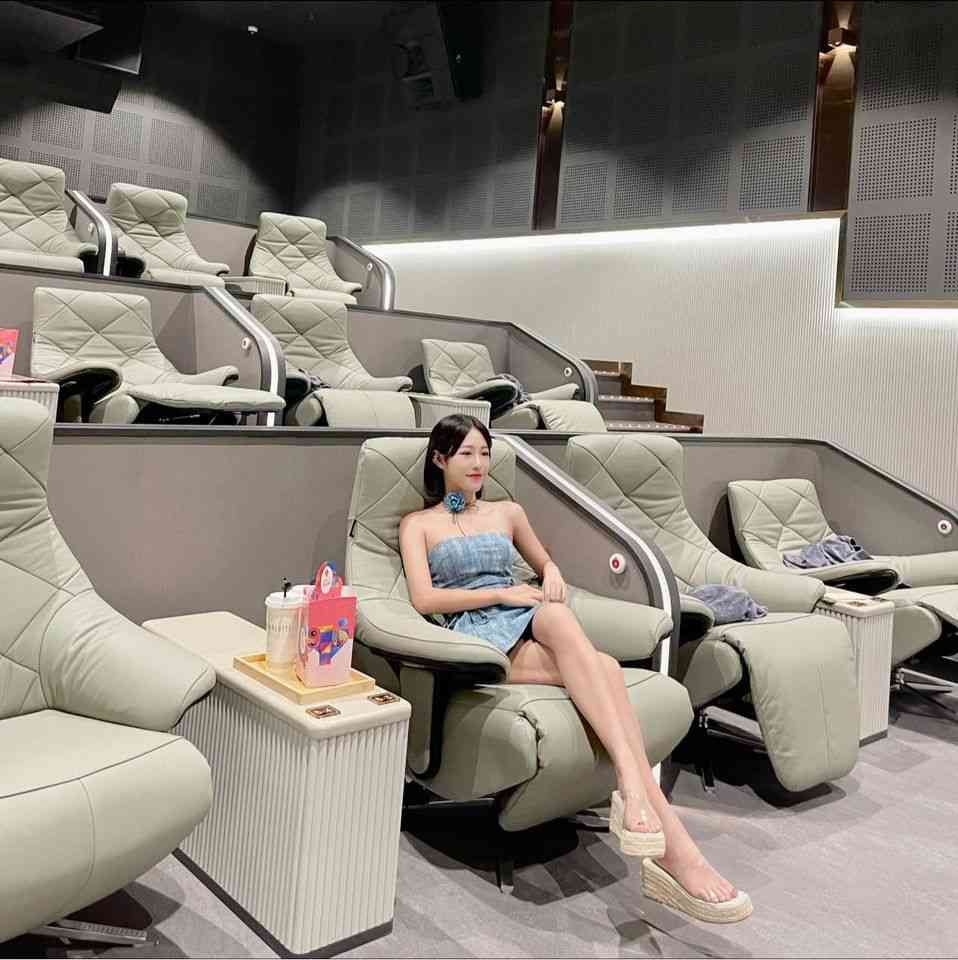 phòng chiếu Charlotte