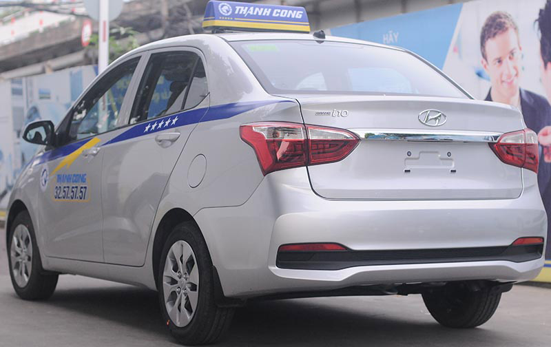 các hãng taxi đi sân bay Nội Bài