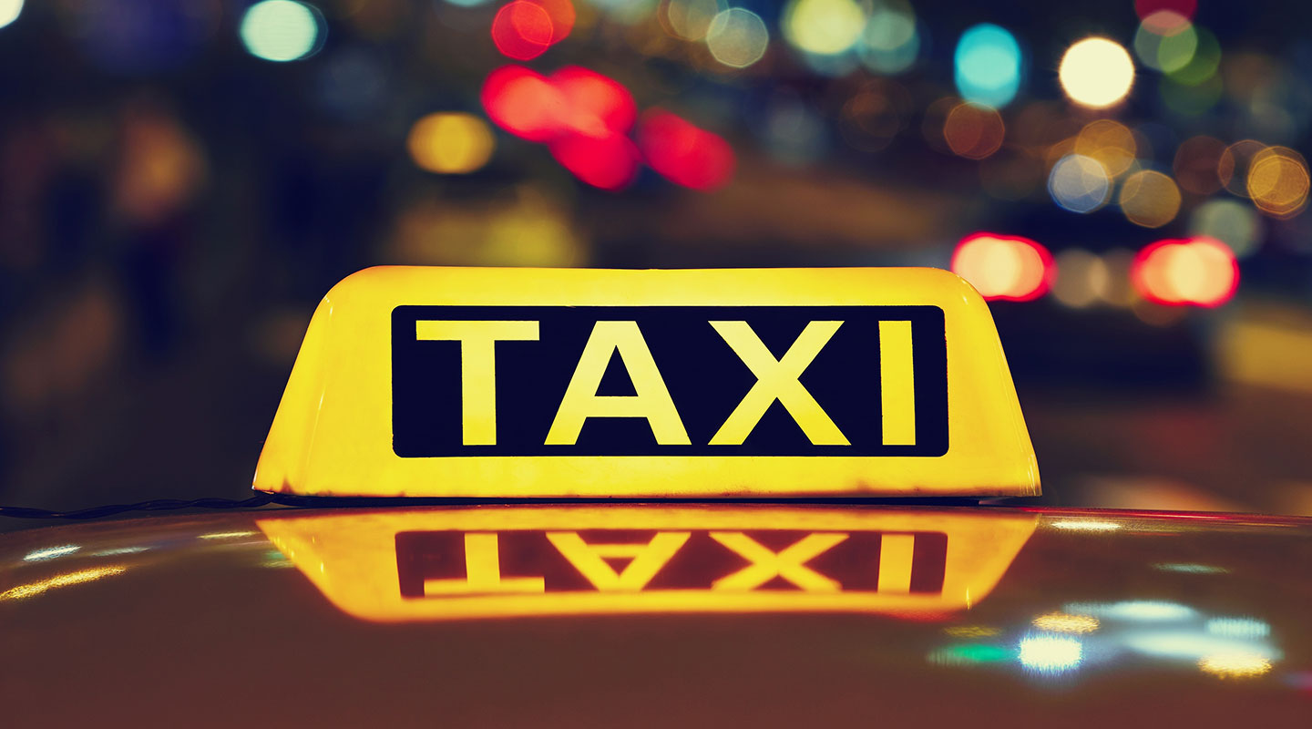 đi grab hay taxi rẻ hơn
