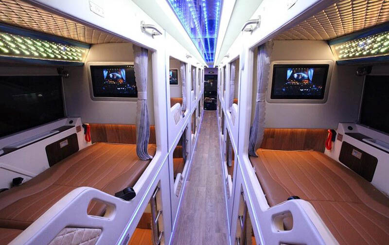 Xe cabin đ&ocirc;i đi Sapa