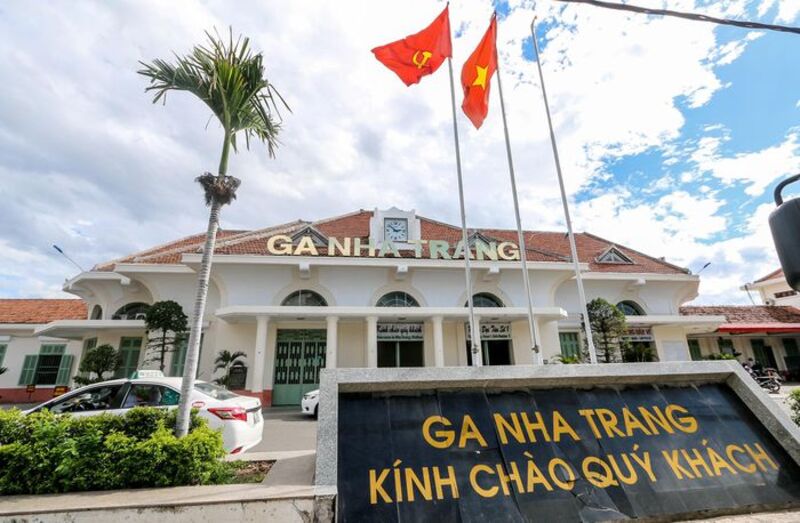 du lịch Nha Trang bằng t&agrave;u hỏa
