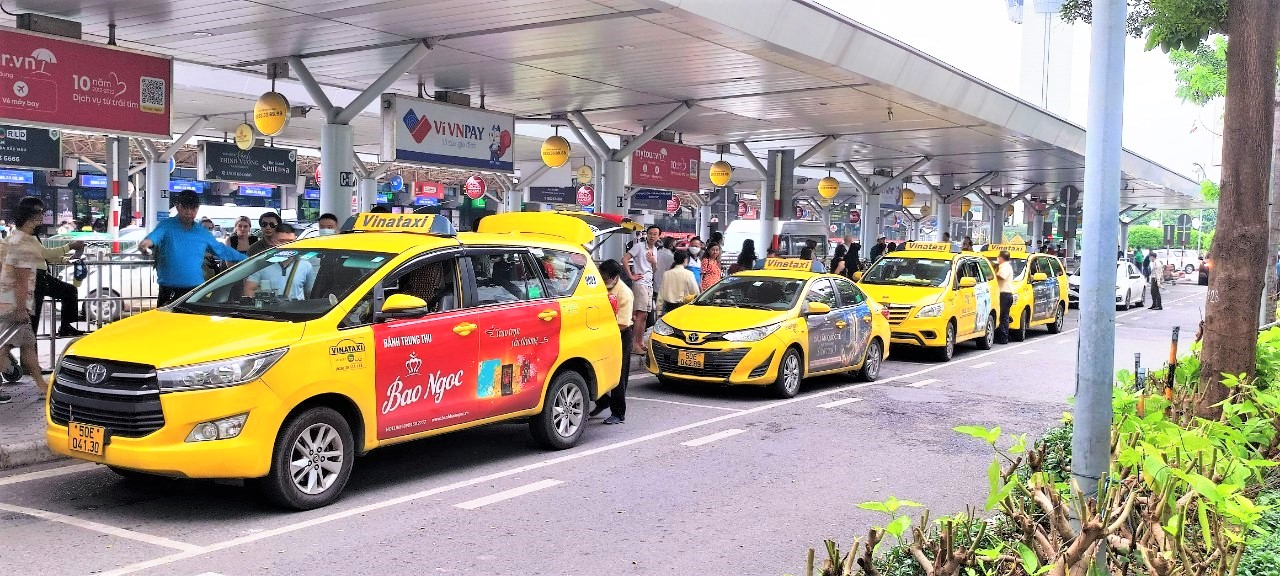 taxi s&acirc;n bay T&acirc;n Sơn Nhất 