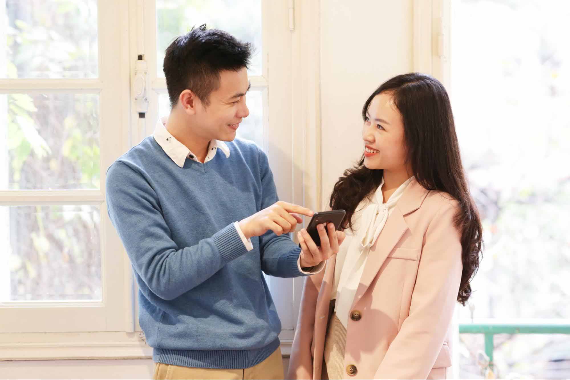 đặt v&eacute; t&agrave;u Vinh H&agrave; Nội
