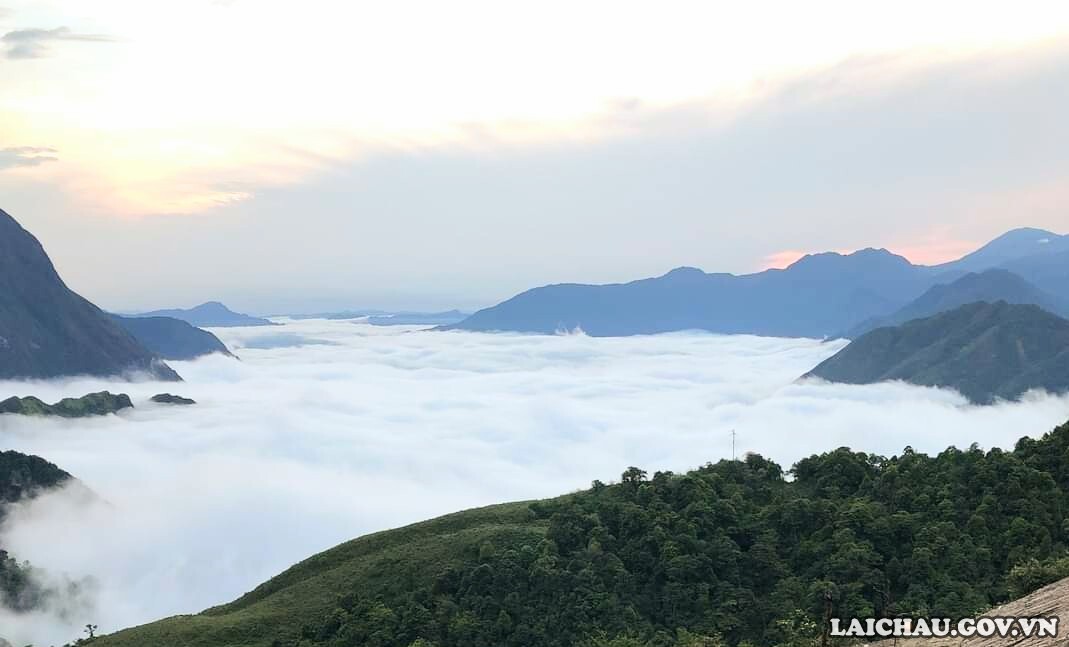 du lịch cổng trời &Ocirc; Quy Hồ