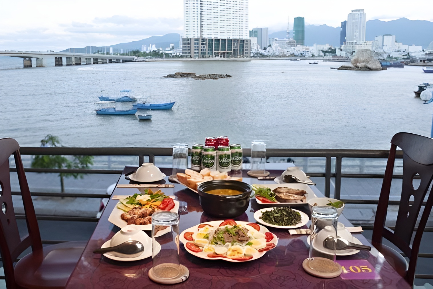 nh&agrave; h&agrave;ng hải sản ngon ở Nha Trang
