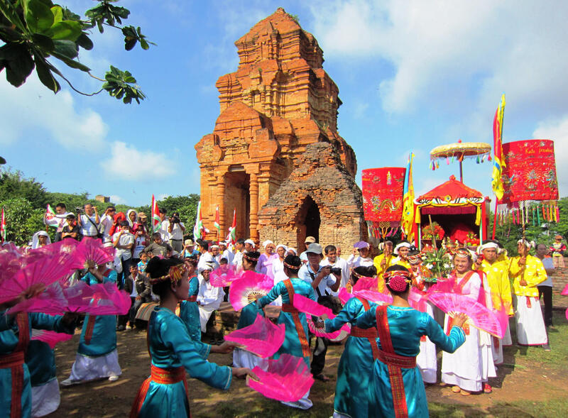 Th&aacute;p B&agrave; Nha Trang