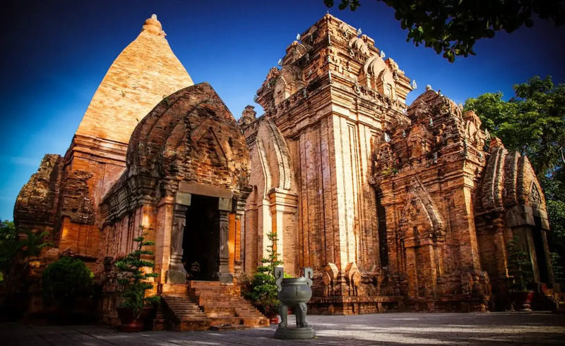 Th&aacute;p B&agrave; Nha Trang