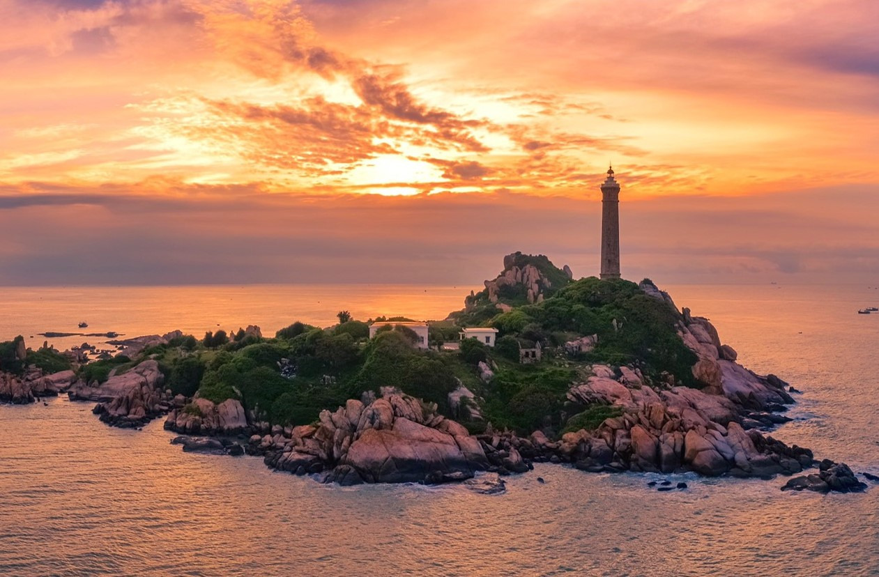 Mũi K&ecirc; G&agrave; từ tr&ecirc;n cao
