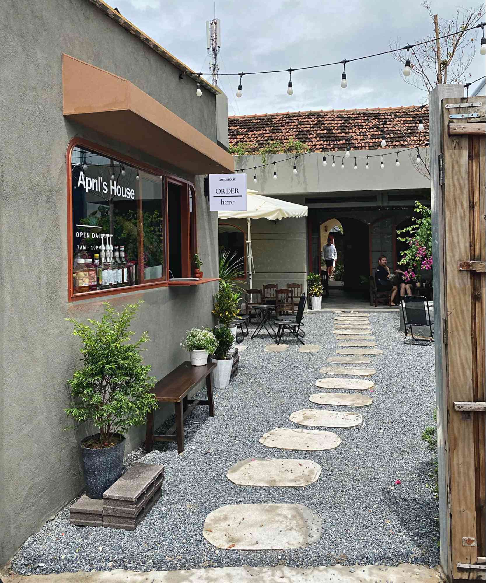 qu&aacute;n cafe đẹp ở Nha Trang