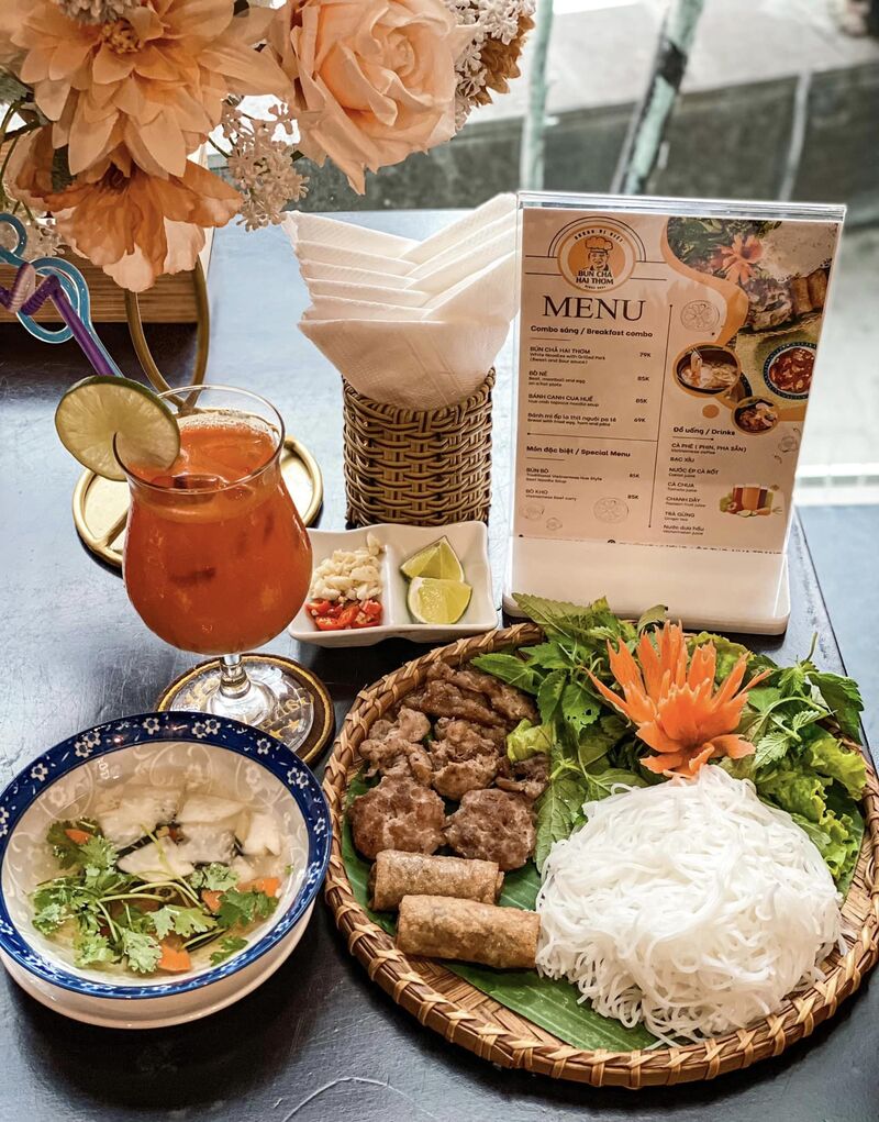 combo ăn s&aacute;ng tại Nha Trang