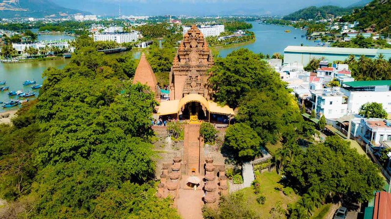 Th&aacute;p B&agrave; Nha Trang Kh&aacute;nh H&ograve;a