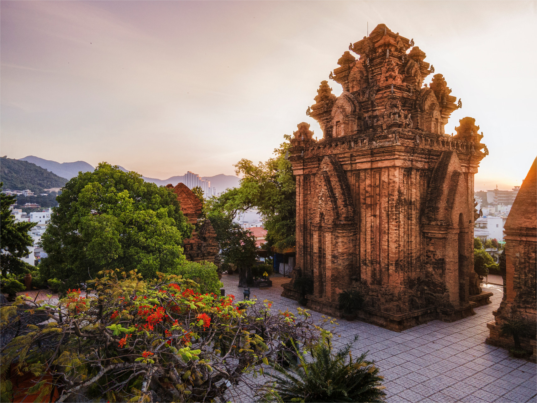  Th&aacute;p B&agrave; Nha Trang