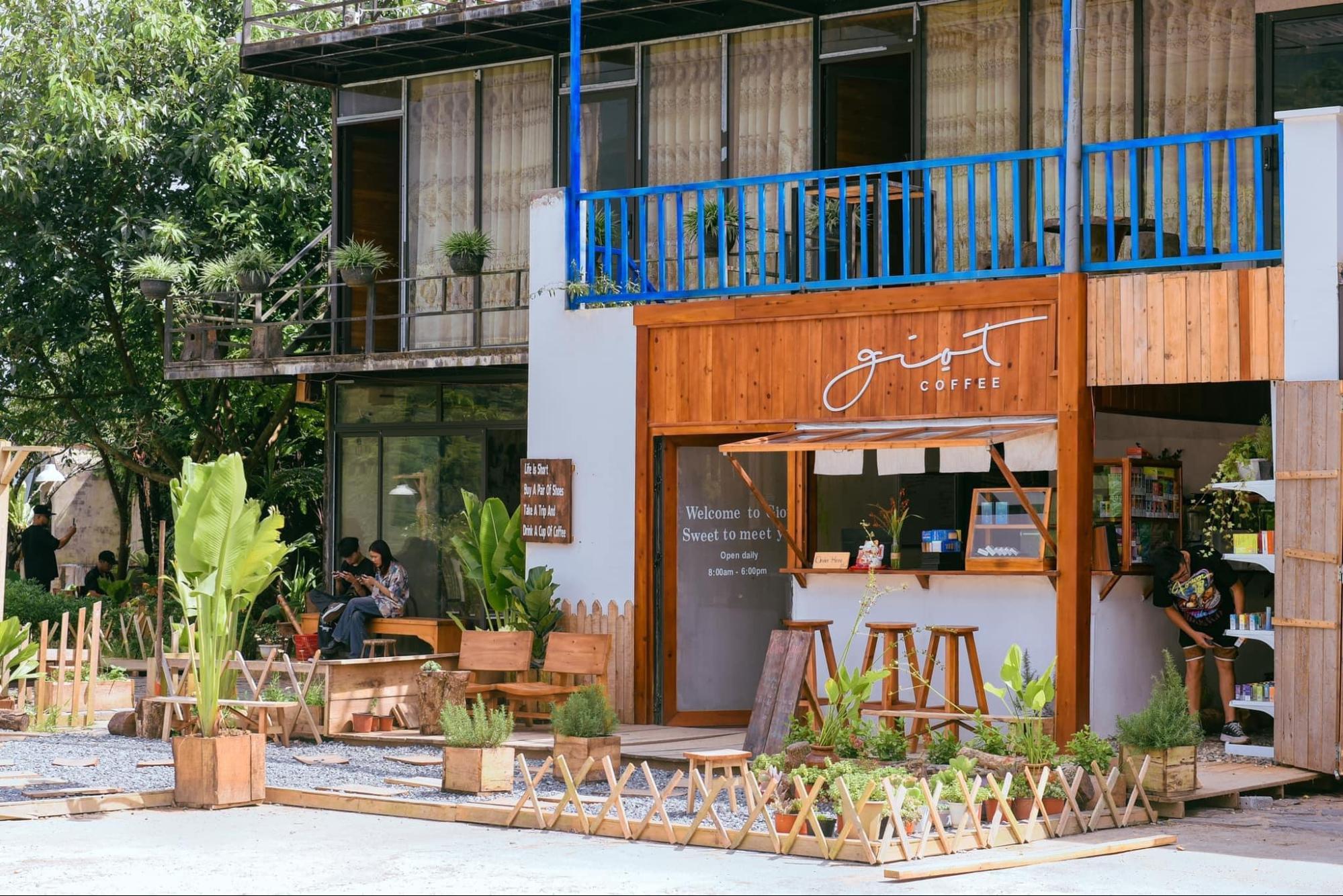 qu&aacute;n cafe ở Sapa