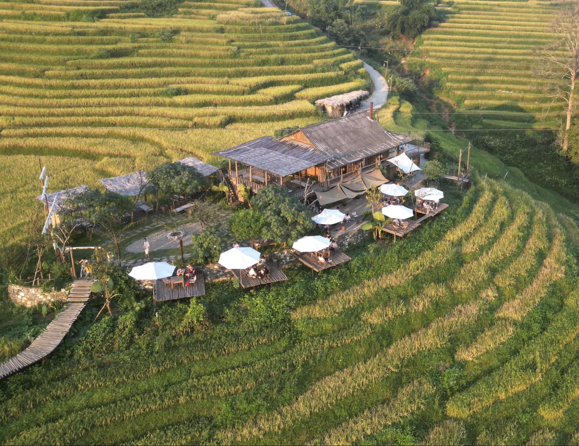 qu&aacute;n cafe ở Sapa