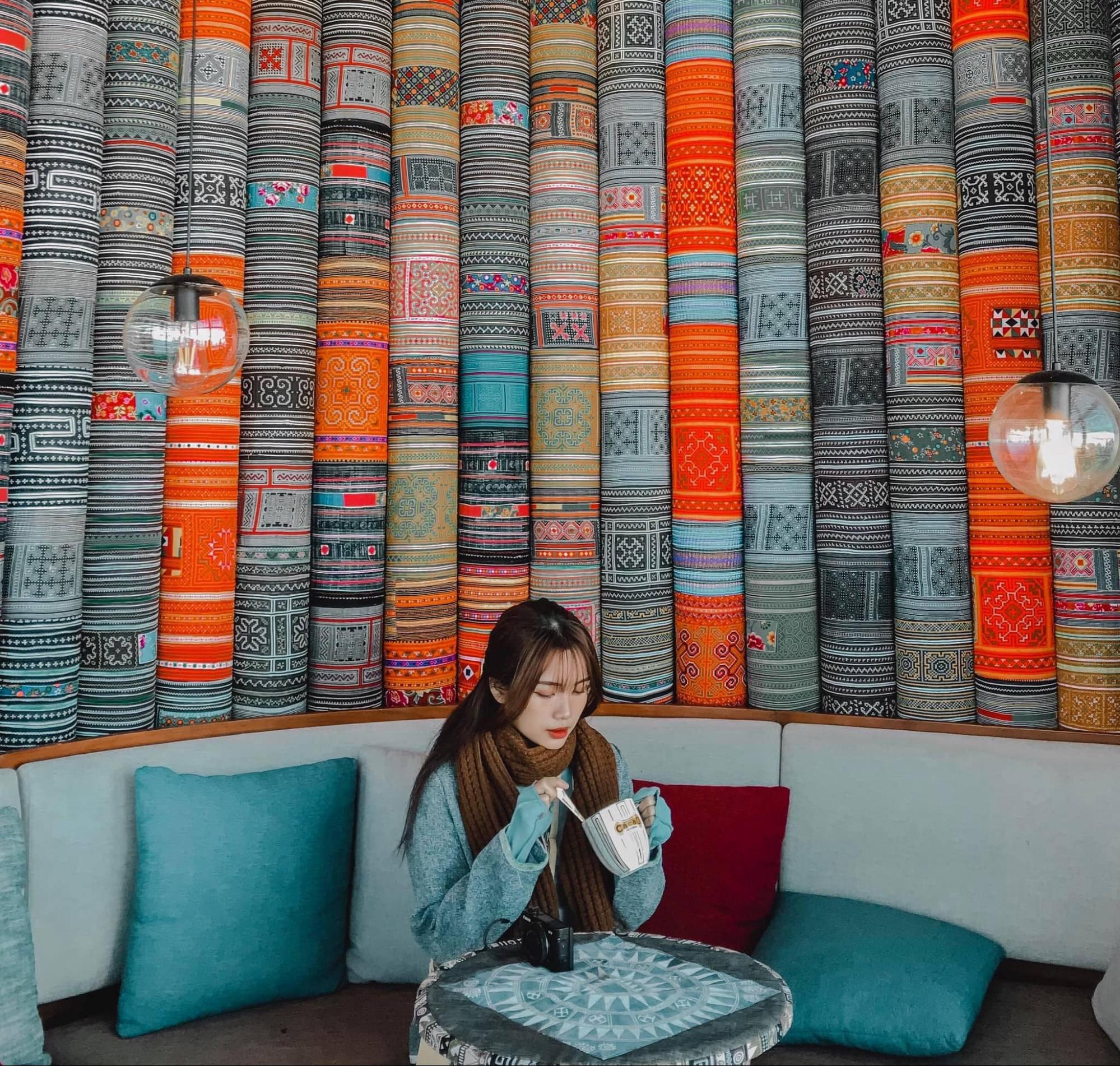 qu&aacute;n cafe ở Sapa