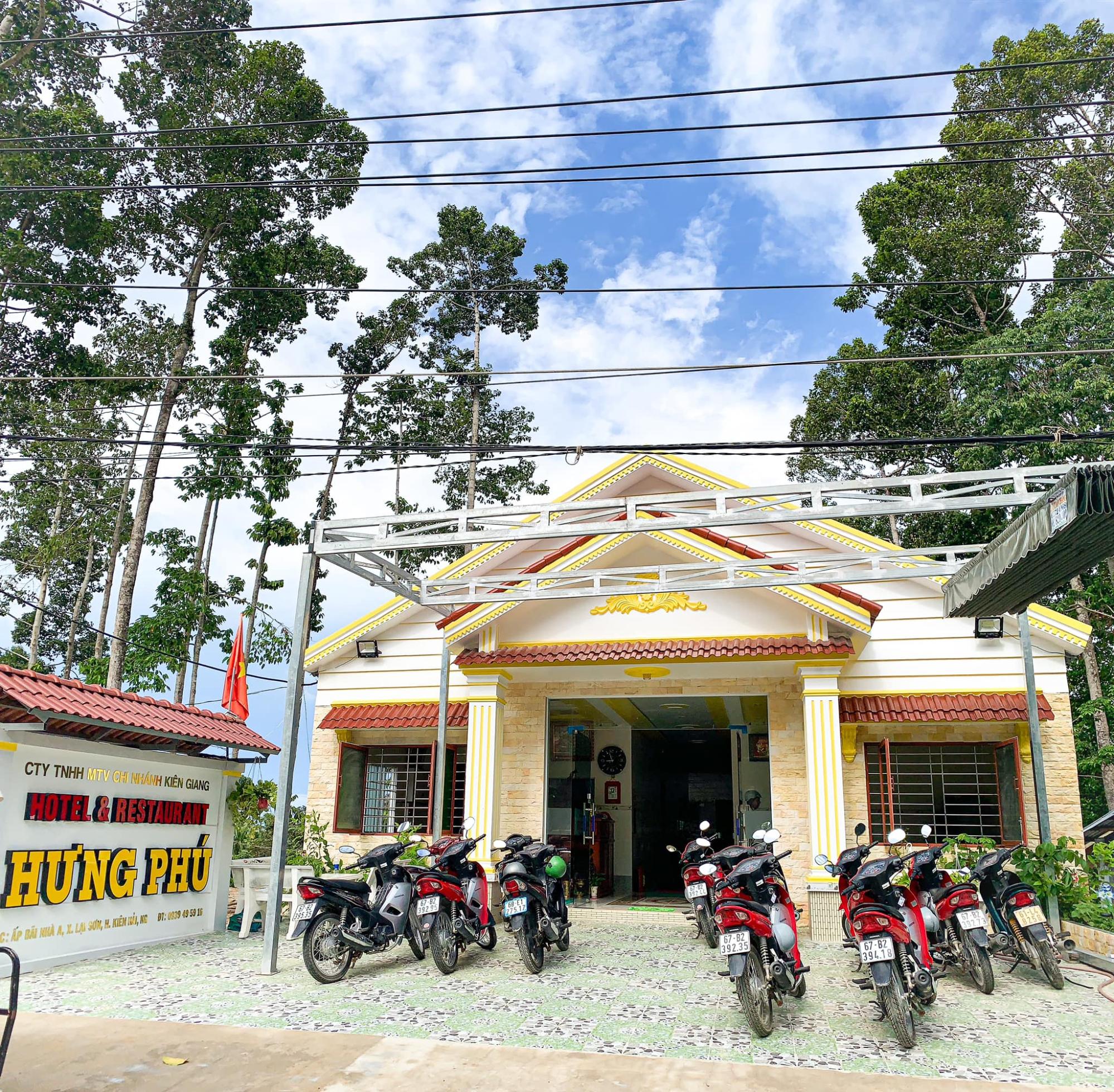 đặt ph&ograve;ng kh&aacute;ch sạn Lại Sơn H&ograve;n Sơn