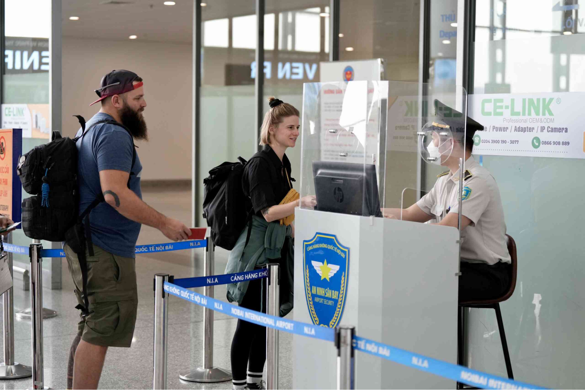 lần đầu đi m&aacute;y bay quốc tế