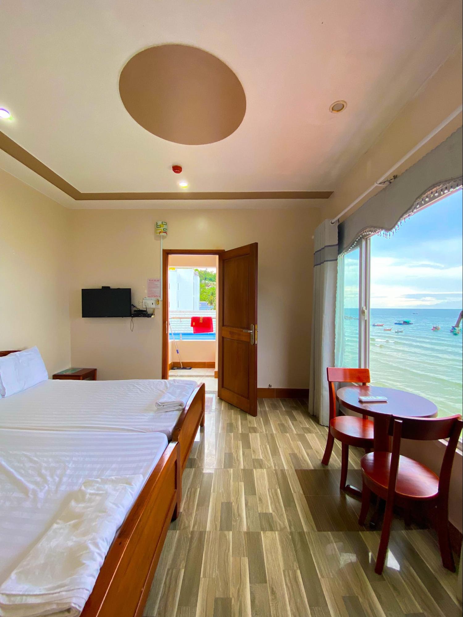 đặt kh&aacute;ch sạn Lại Sơn H&ograve;n Sơn