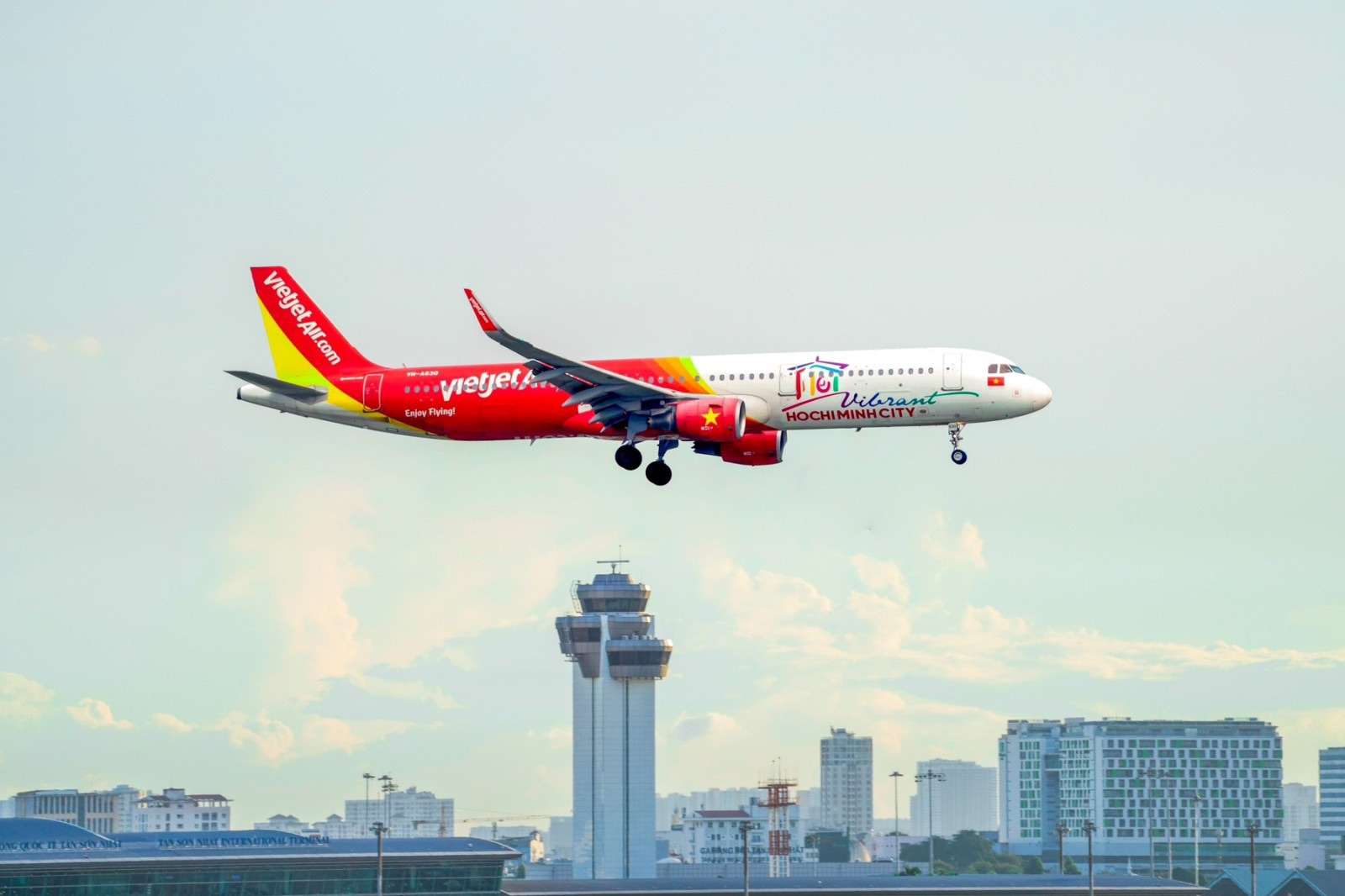 gi&aacute; v&eacute; m&aacute;y bay đi Nhật Vietjet Air