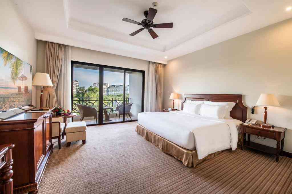 kh&aacute;ch sạn ph&uacute; quốc 5 sao