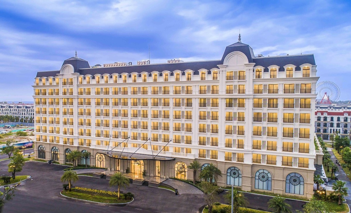 khách sạn Phú Quốc gần biển view đẹp