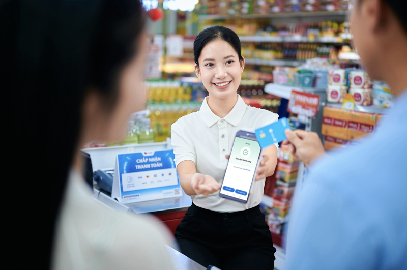 SmartPOS giúp hộ kinh doanh minh bạch doanh thu, tuân thủ quy định thuế và hóa đơn điện tử, đồng thời tối ưu vận hành và quản lý tài chính hiệu quả