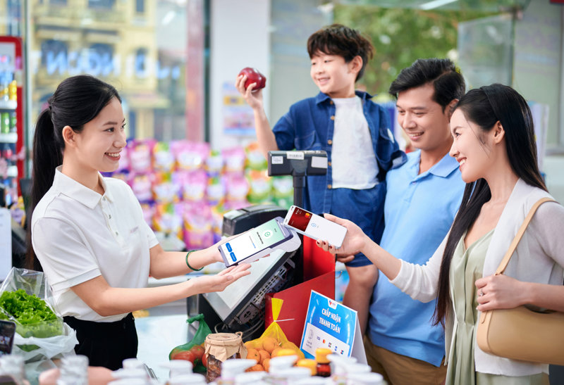 Thanh to&aacute;n kh&ocirc;ng d&ugrave;ng tiền mặt l&agrave; phương thức giao dịch qua ng&acirc;n h&agrave;ng, v&iacute; điện tử hoặc nền tảng số thay v&igrave; sử dụng tiền mặt trực tiếp