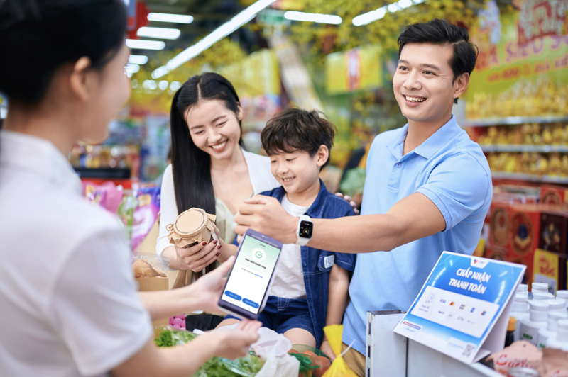 Việc lựa chọn POS truyền thống, SmartPOS hay PhonePOS phụ thuộc v&agrave;o quy m&ocirc; kinh doanh, nhu cầu quản l&yacute; v&agrave; ng&acirc;n s&aacute;ch đầu tư của từng merchant